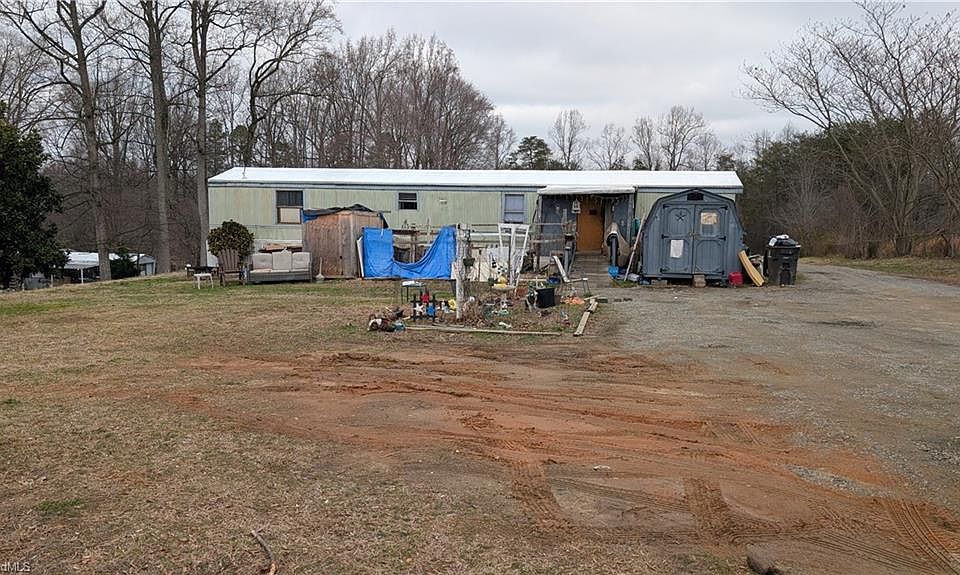 1st image of 4733 Ben Ln