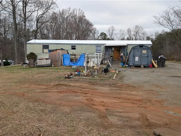 4733 Ben Ln, Walkertown, NC 27051