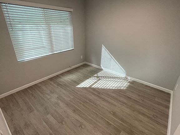 4th image of 4109 Kansas St APT 4