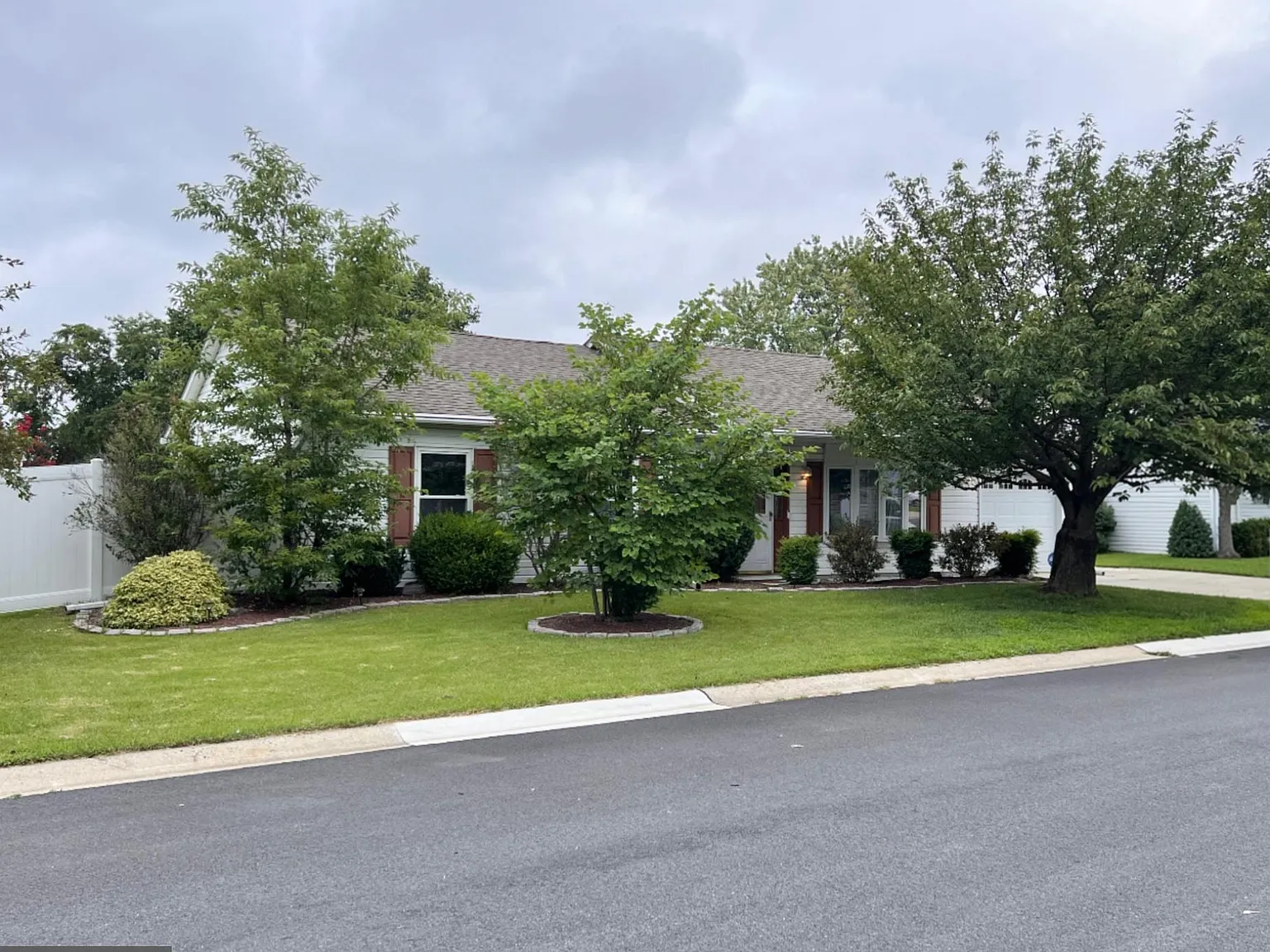 3 bed, 2.0 bath, 1275 sqft, $2,500 — Photo 3