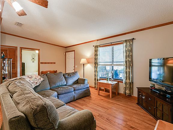 4th image of 12218 Biarritz St