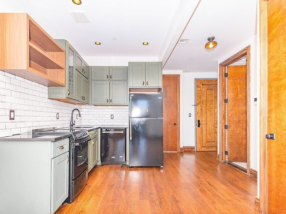 1st image of 871 Grand St #6DD