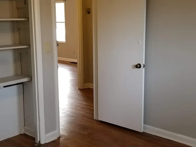 903 Valley Brook Rd — Photo 6
