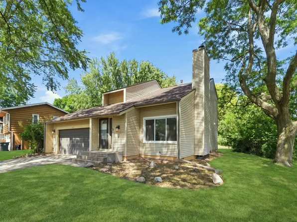 8687 Ridgewind Rd, Eden Prairie, MN 55344