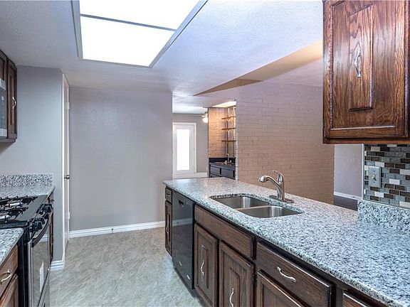 3rd image of 3617 Manchester Dr