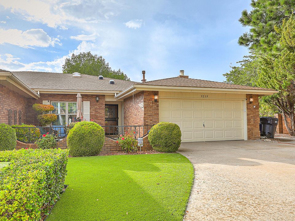 1st image of 9239 Admiral Lowell Pl NE