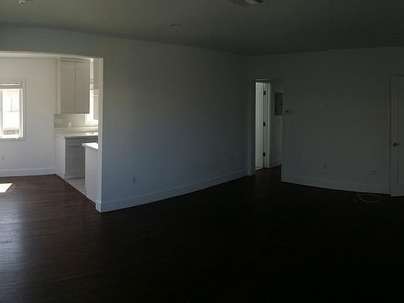 3rd image of 1539 Brockton Ave APT 8