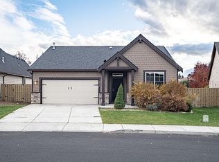 2953 SW 50th St, Redmond, OR 97756