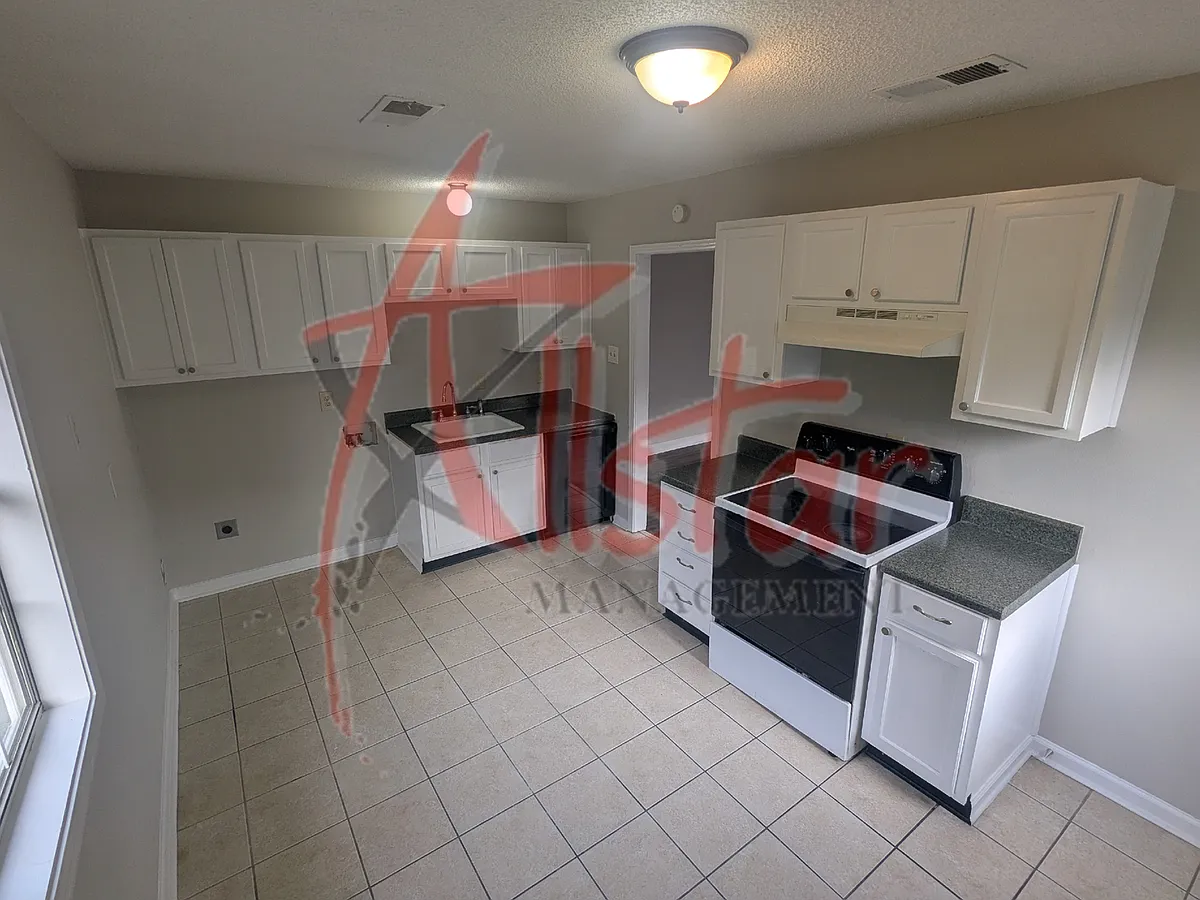Building Photo - 1699 Whitehead Dr