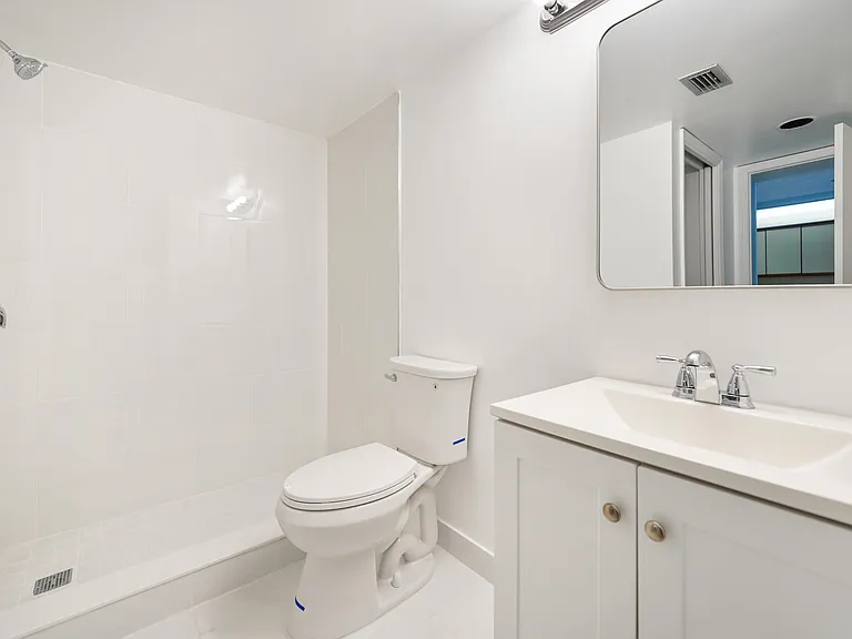10204 Mangrove Dr #103 — Photo 12