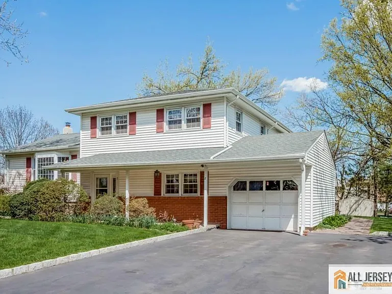 8 Sherwood Rd — Photo 15