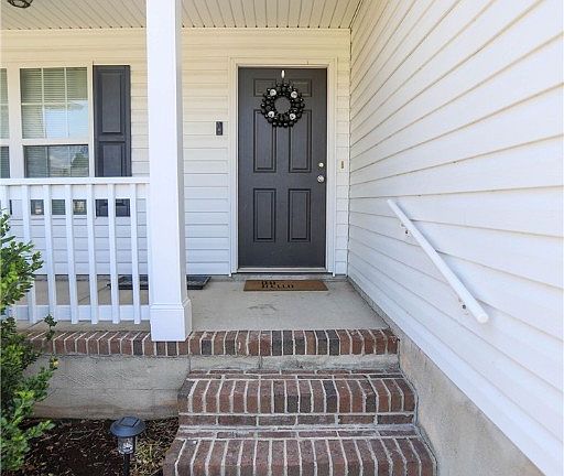 3rd image of 450 Copper Creek Dr