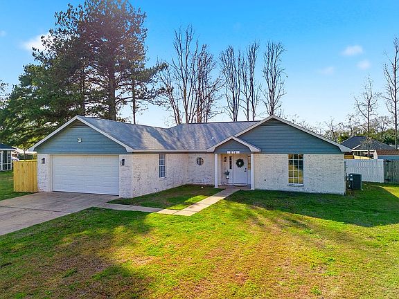 2nd image of 816 Azalea Trace Dr