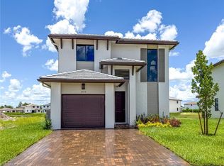 5755 Agostino Way Ave, Maria, FL 34142