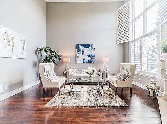 4th image of 56 Peter St