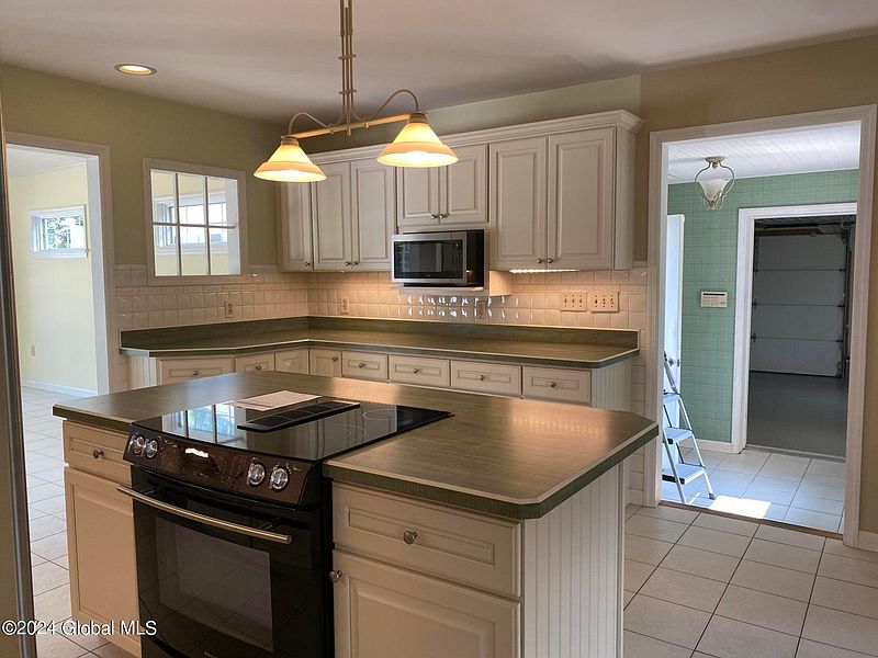 5th image of 579 Coot Hill Road