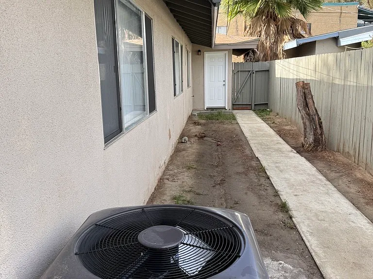 41541 Marine Dr — Photo 14