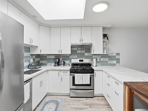 4th image of 871 46th Ave #A