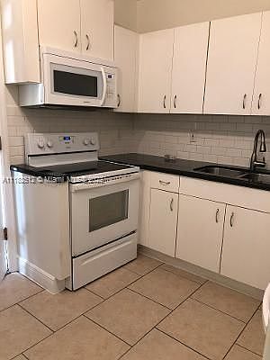 3rd image of 3505 Ponce De Leon Blvd Unit 3505