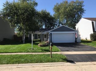 770 Meade Ln, Roselle, IL 60172