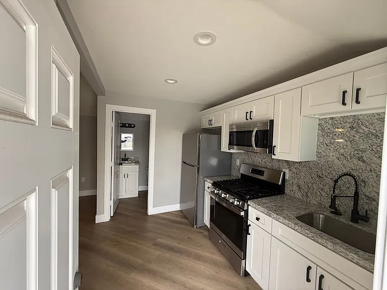 1032 California St — Photo 19