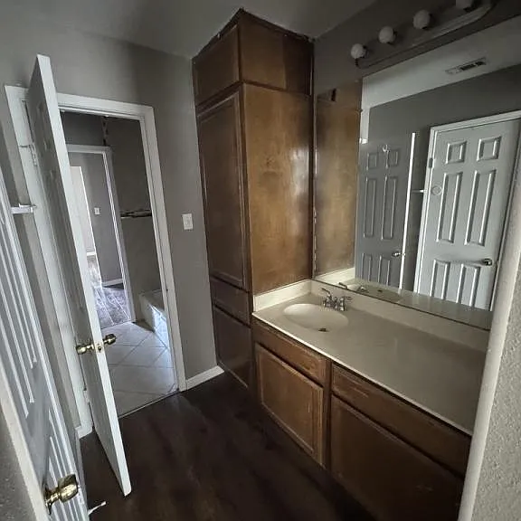4906 Ali Ave #3 — Photo 4