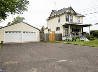 500 Davis Rd, Barrington, NJ 08007