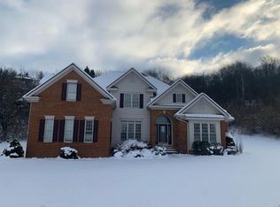 616 Old Spring Dr, Bluefield, VA 24605