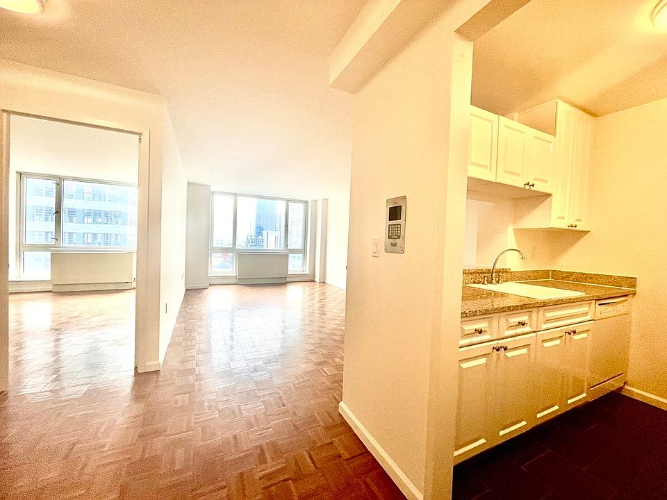 1st image of 350 W 43rd St APT 44B