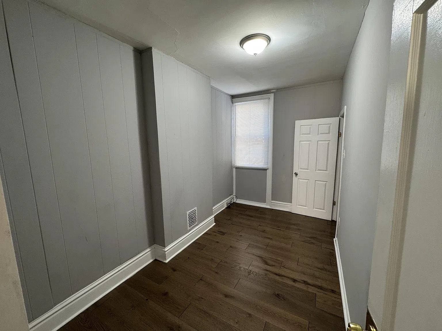 1671 Margaret Street - 1 — Photo 4