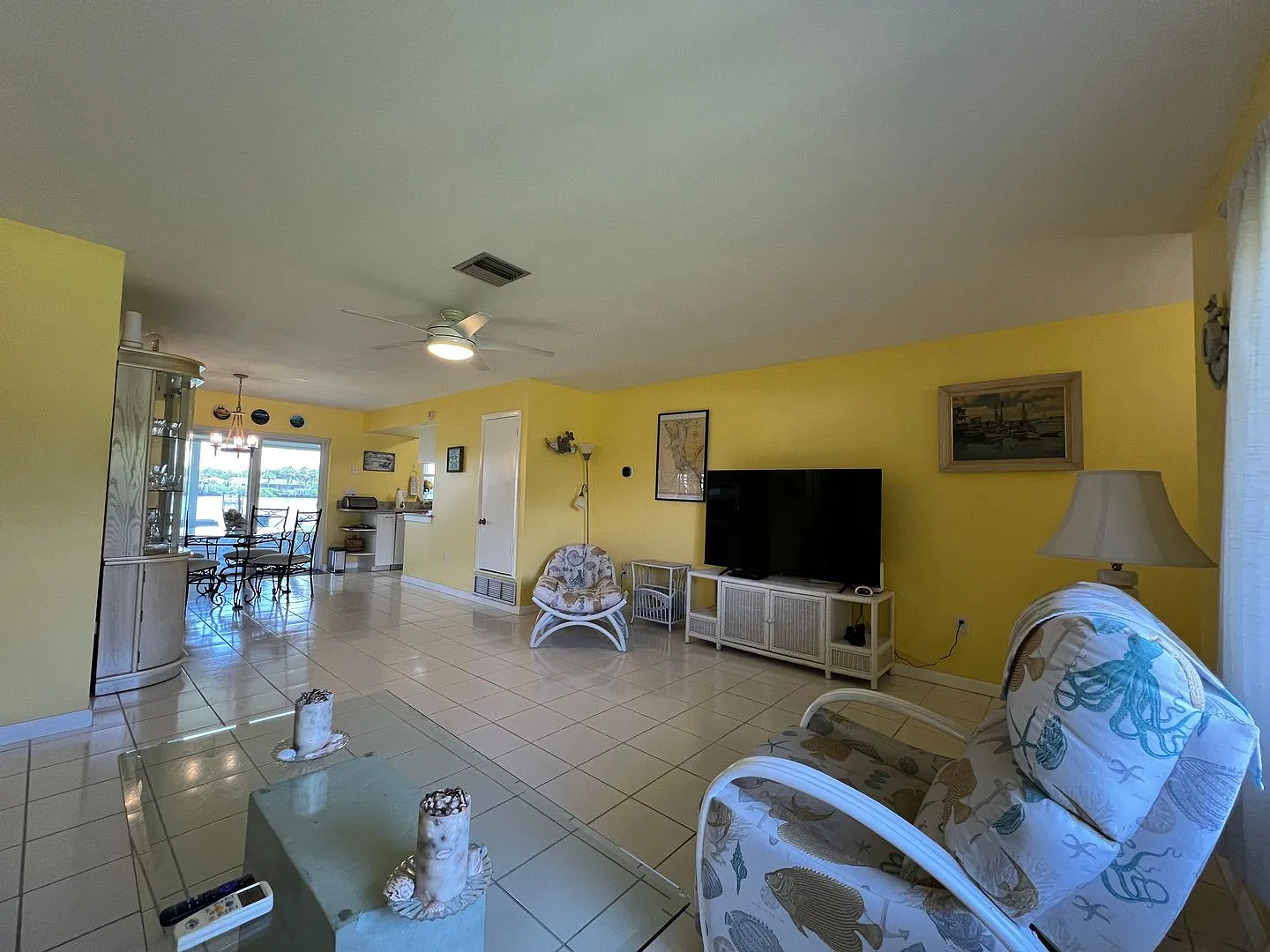 $3,300/month ** Short Term / Seasonal - Furnished ** 2 Bed / 1.5 Bath - Lakefront ** Single Famil... — Photo 3