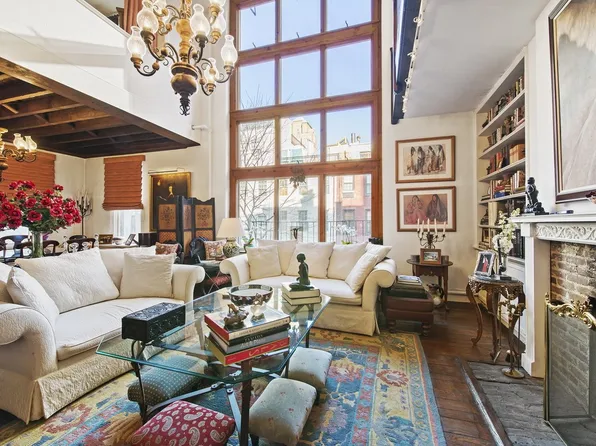165 East 60th Street image 1 of 12