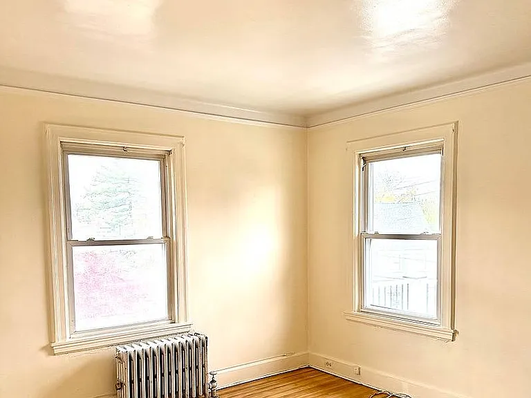 45 Underhill St — Photo 8