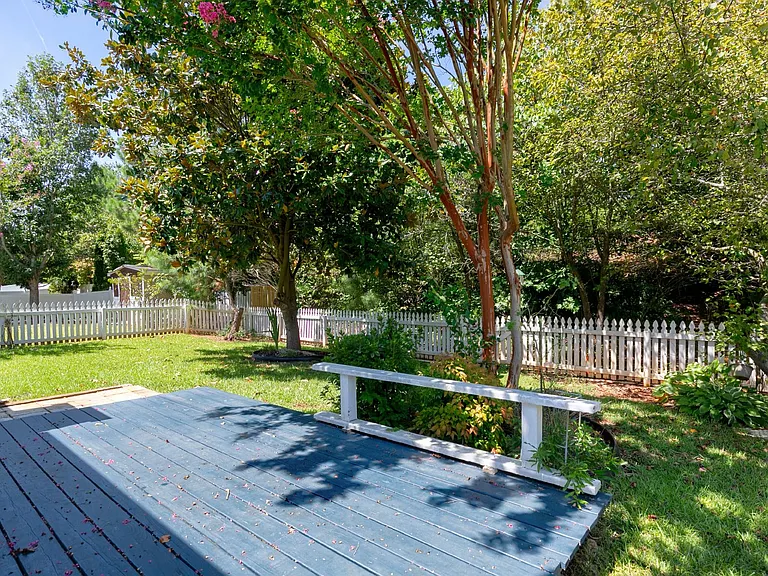 412 Cline Falls Dr — Photo 29