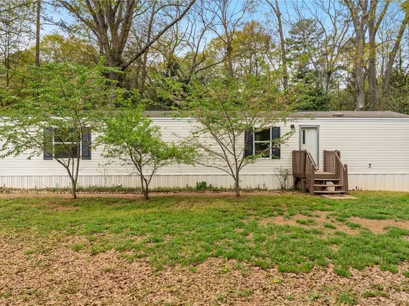 126 Page Rd, Pelzer, SC 29669