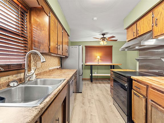 5th image of 2627 E 44th St