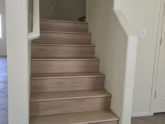5th image of 9649 Cartwheel St