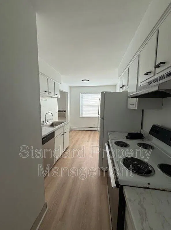 1 bed, 1.0 bath, $1,075 — Photo 4