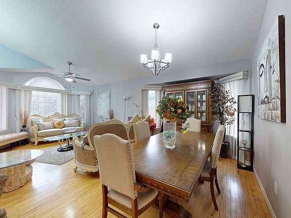 2nd image of 3738 28a St NW