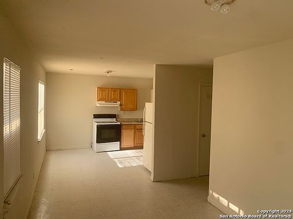 3rd image of 1314 LAVEN DR