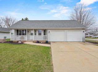 1921 Ceil St, Little Chute, WI 54140
