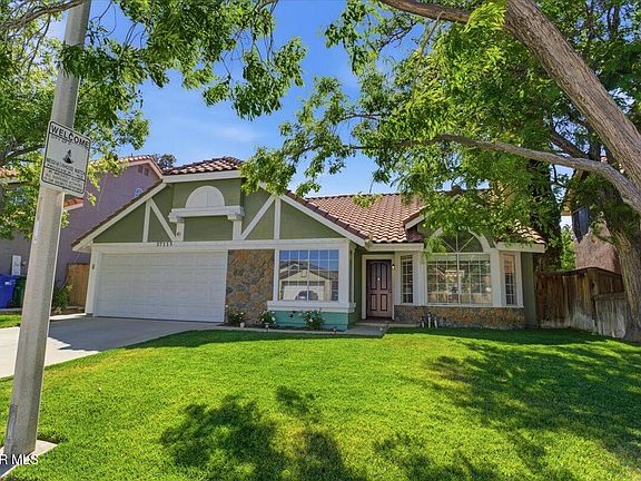2nd image of 37115 Zinnia St