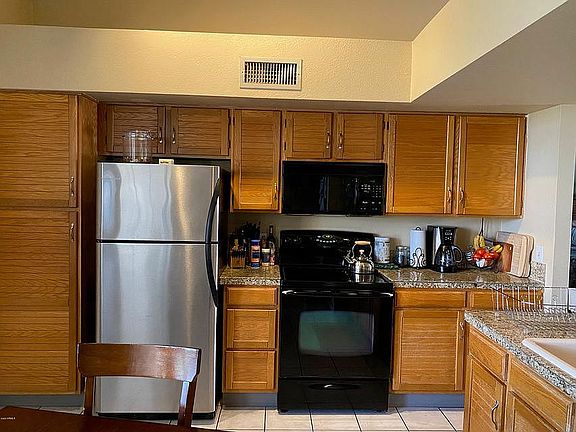 3rd image of 3812 E Marconi Ave