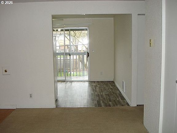 4th image of 3148 W Harvard Ave