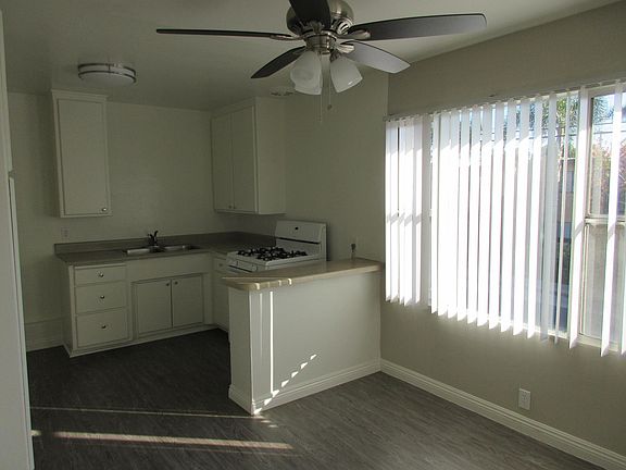 2nd image of 1501 E 4th St APT 15