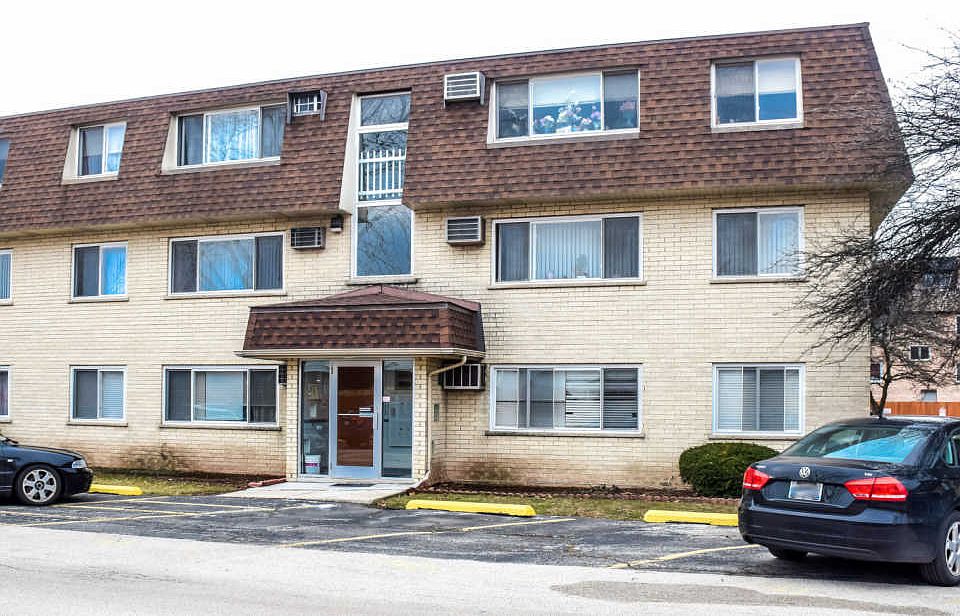 1st image of 8812 Briar Ct APT 1B