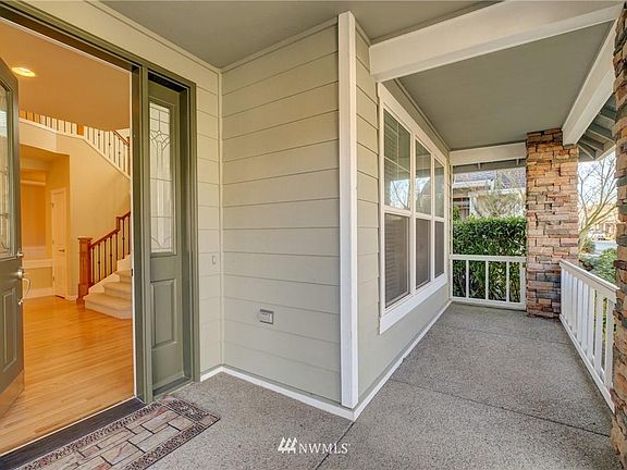 2nd image of 1768 28th Ave NE