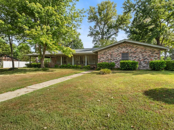 14 Regency Dr, Texarkana, AR 71854