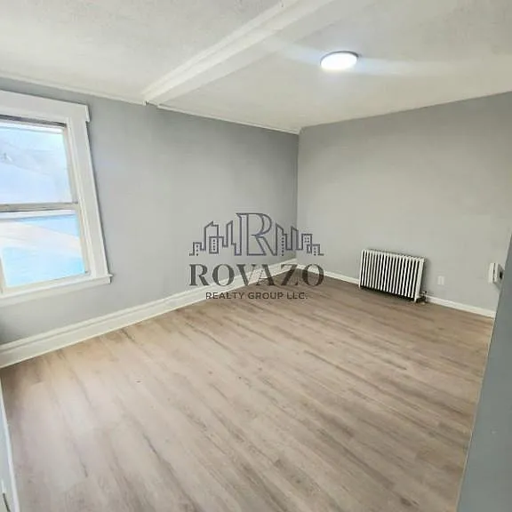 100 Smith St #2 — Photo 7