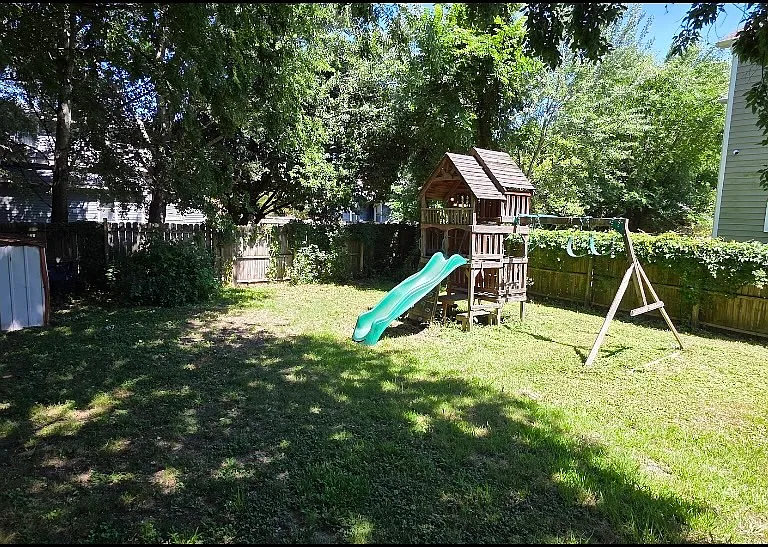 2820 Vincent Ave — Photo 11